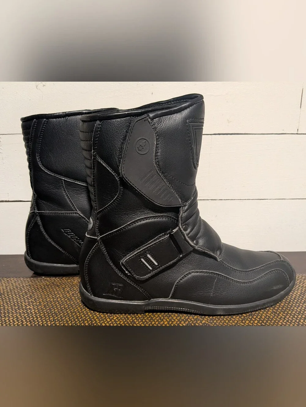 Discont'd Joe Rocket Black Mercury Leather Motorcycle Boot Hook & Loop Close 10